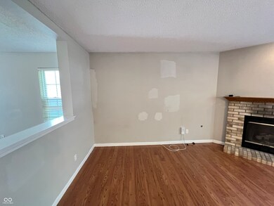 10129 Brushfield Ln, Fishers, IN 46037 - photo 7