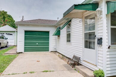 108 E Pembroke St, Tuscola, IL 61953 - photo 4