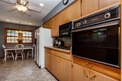 4310 42nd St, Des Moines, IA 50310 - photo 7