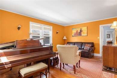 72 3rd St, Providence, RI 02906 - photo 5
