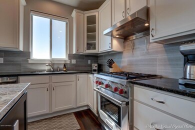 Stunning Kitchen w/ Wolf Appliances