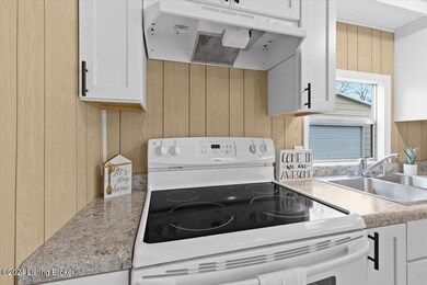 10-721 Kings Lake Dr-10