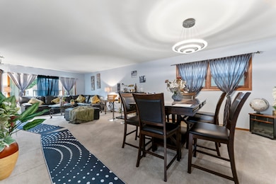 1895 Birch St, Des Plaines, IL 60018 - photo 3