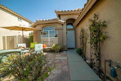 831 E Gary Dr, Chandler, AZ 85225 - photo 2