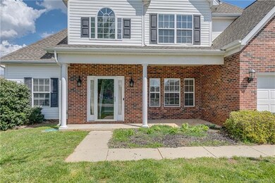 3347 Kingshire Way unit 81, Clover, SC 29710 - photo 2