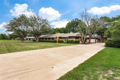1209 W Westhill Dr, Cleburne, TX 76033 - photo 2
