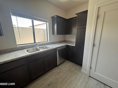 2076 Swanson Ave unit E101, Lake Havasu City, AZ 86403 - photo 3