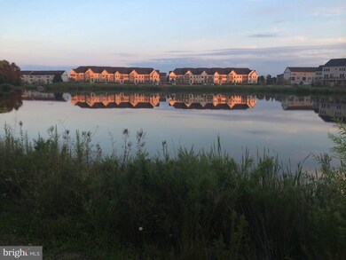 42585 Voormeade Terrace, Chantilly, VA 20152 - photo 3