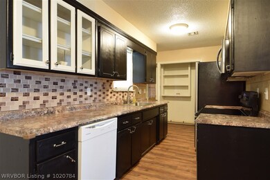 702 Varner Dr, Muldrow, OK 74948 - photo 4