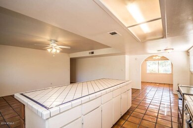 4602 E Mockingbird AZ-18
