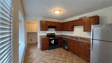 535 Jeff Davis Dr, Richmond, TX 77469 - photo 6