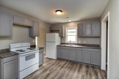 105 S Locust St, Dixon, MO 65459 - photo 6