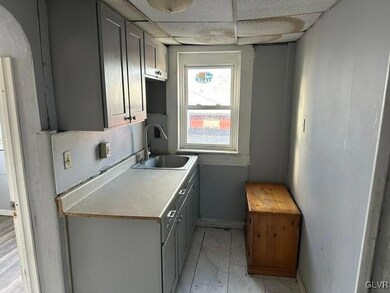 kitchen 2nd floor