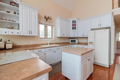 Great size Kitchen