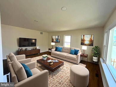 836 E Broad St, Gibbstown, NJ 08027 - photo 2