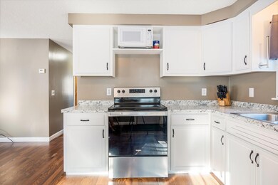 26-web-or-mls-245-abbott-rd