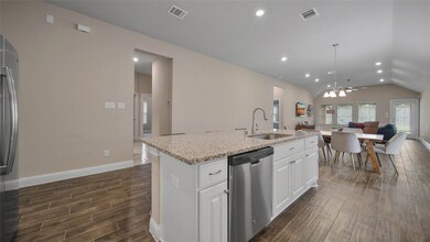 19214 Red Cascade Ct, Tomball, TX 77377 - photo 6