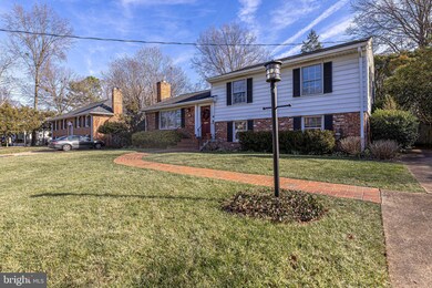 8413 Crown Place, Alexandria, VA 22308 - photo 4