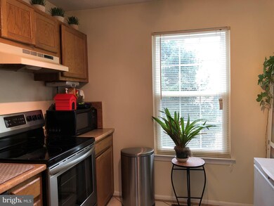 7807 Suiter Way, Hyattsville, MD 20785 - photo 6