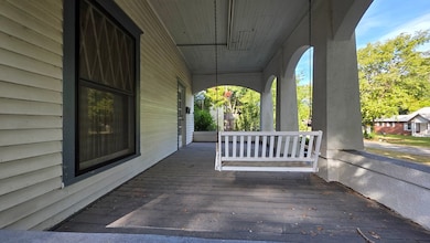 210 W Jessamine St, Fitzgerald, GA 31750 - photo 3