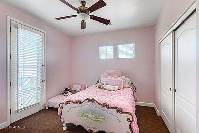 bedroomone_700