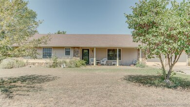 Large covered front porch!