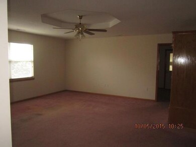 603 Sun Dr, Raymore, MO 64083 - photo 3