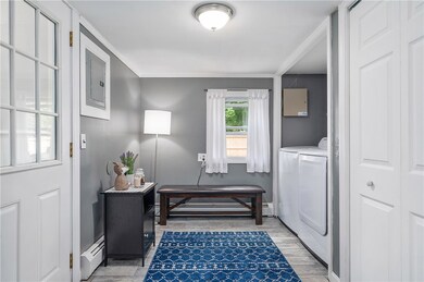 23 Curtis St, Warwick, RI 02889 - photo 6