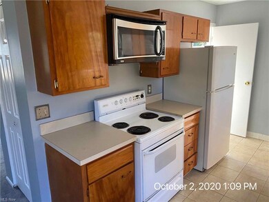 4010 Shawnee Dr, Lorain, OH 44055 - photo 7