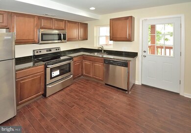 5502 D St SE, Washington, DC 20019 - photo 3