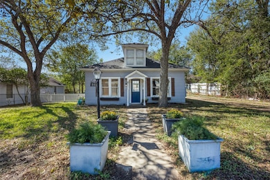 641 N Franklin St, La Grange, TX 78945 - photo 3