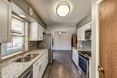 5151 E Emerald Cir, Mesa, AZ 85206 - photo 5