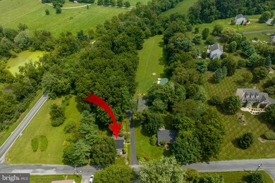 964 Dampman Rd unit 2, Honey Brook, PA 19344 - photo 5