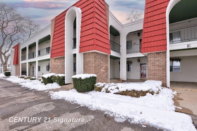 719 Kennely Rd unit E-69, Saginaw, MI 48609 - photo 3