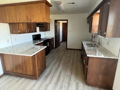 12740 NE Tony Creek Rd, Elgin, OK 73538 - photo 4