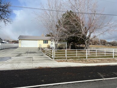 640 W Canyon Rd, Ferron, UT 84523 - photo 3