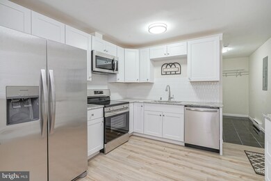 206 W Adams St, Paulsboro, NJ 08066 - photo 5