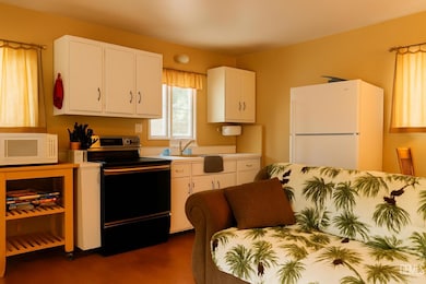 10520 Spruce Dr, Wofford Heights, CA 93285 - photo 3