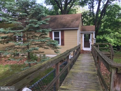 564 Newtown Rd, Langhorne, PA 19047 - photo 5