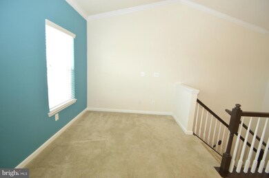 24684 Hutchinson Farm Dr unit 2D, Sterling, VA 20166 - photo 3