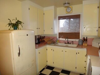 533 Lytton St, Klamath Falls, OR 97601 - photo 6