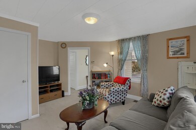 112 E Dauphin St, Enola, PA 17025 - photo 5