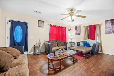 407 Pinecrest Dr, Douglas, GA 31535 - photo 6