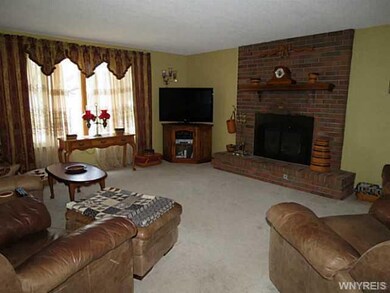 1071 Remington Dr, North Tonawanda, NY 14120 - photo 3