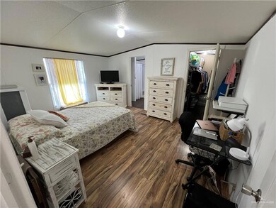 301 E Oscar Gonzalez Ave, Elsa, TX 78543 - photo 5