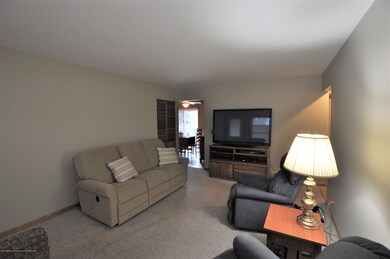 2941 Pleasant Grove Rd, Lansing, MI 48910 - photo 4