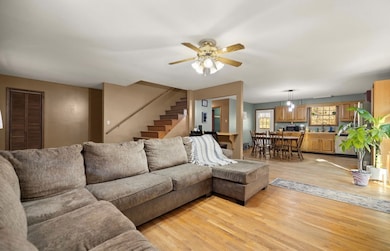 555 Wells Fork Rd, Viper, KY 41774 - photo 3