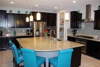 Beautiful design and colors, fully upgraded kitche