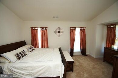 25091 Gunnery Square, Chantilly, VA 20152 - photo 2