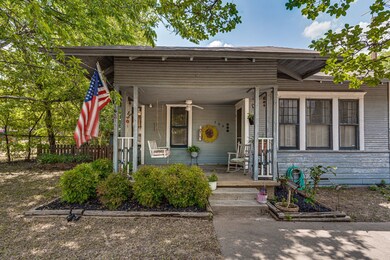 506 W Willingham St, Cleburne, TX 76033 - photo 3